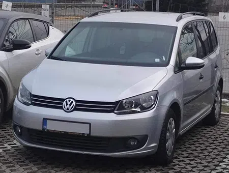 VW Touran, rent-a-car service, rental car, HOOP.BG